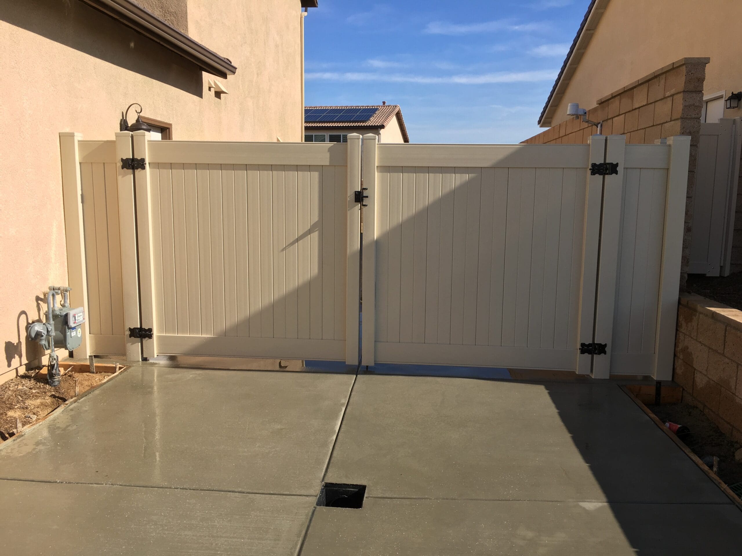 Tan Vinyl RV Gate - 3T Fencing